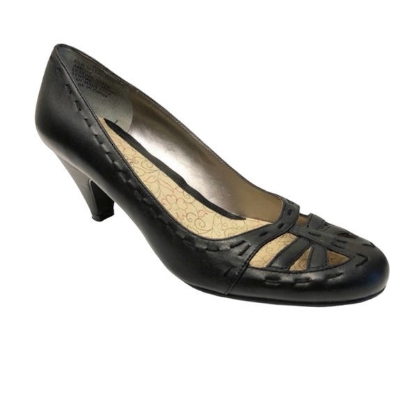 Kenneth Cole Reaction Shoes - Kenneth Cole Reaction “Maxed Out” Size 9M Black Leather Heels